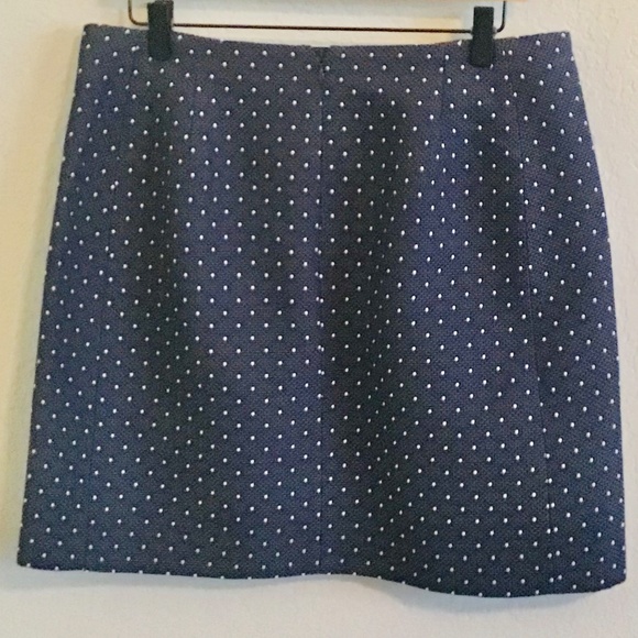 NWOT - Loft textured mini skirt - Picture 2 of 8